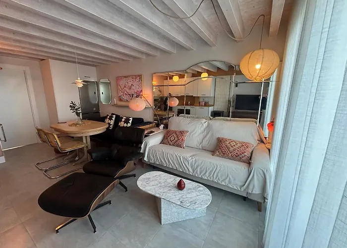 Ballota 21 アパート Tagle